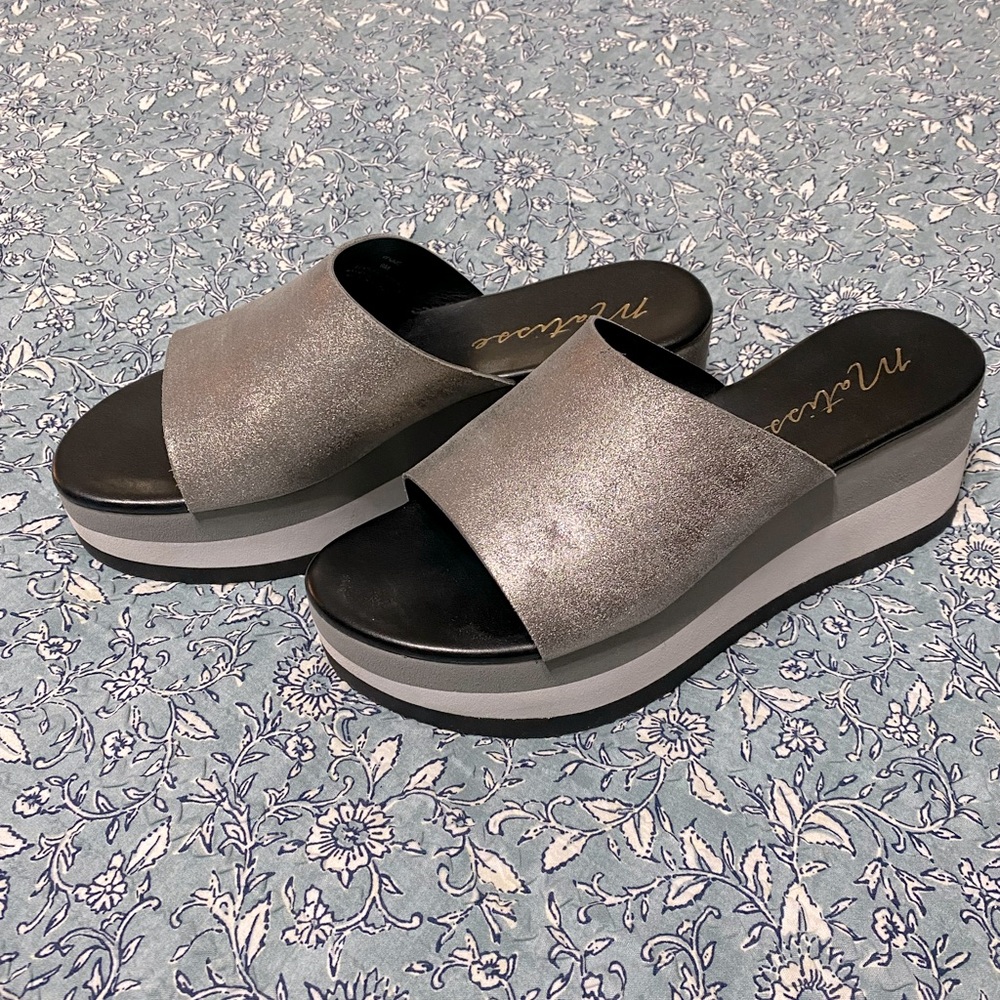 Matisse silver & black slides. Size 9, platform.